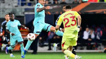 Aston Villa se llevó la ida ante Bologna con autoridad