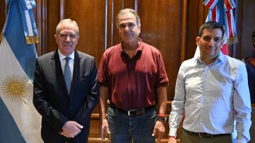 El gobernador, Elías Suárez recibió a los cirujanos más prestigiosos de Argentina