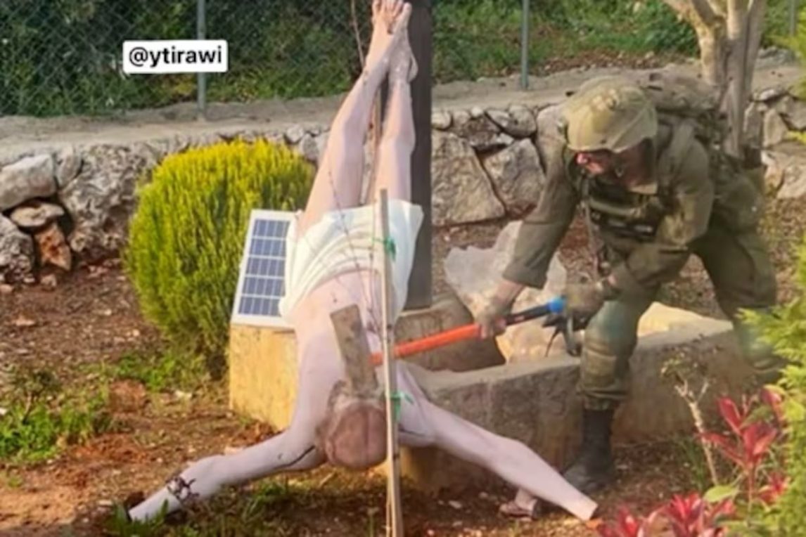 Israel condenó la destrucción de un crucifijo por parte de un soldado en el sur del Líbano