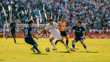 Racing reaccionó a tiempo y evitó la derrota ante Aldosivi en Mar del Plata