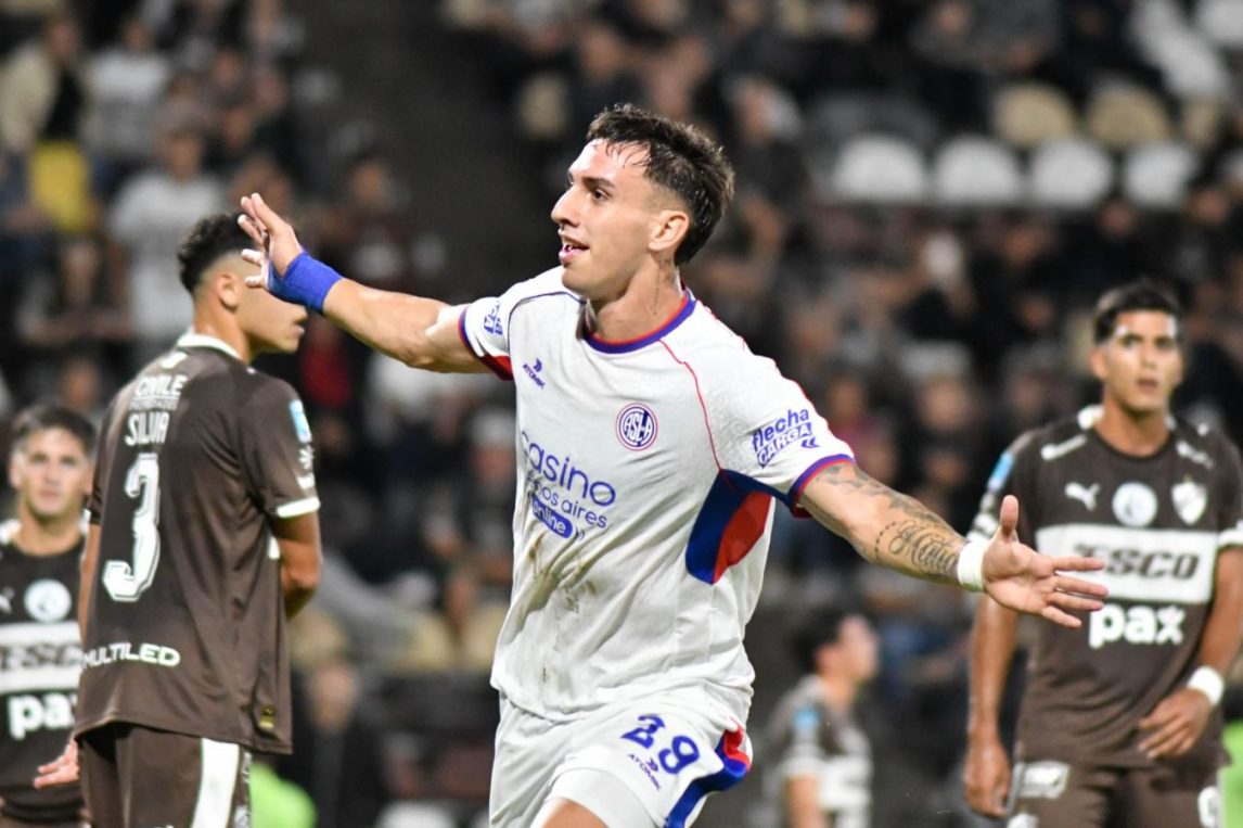 San Lorenzo puso un pie en octavos y dejó a Platense al borde de la eliminación