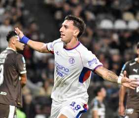 San Lorenzo puso un pie en octavos y dejó a Platense al borde de la eliminación