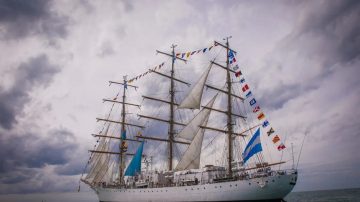 La Armada sortea lugares para escoltar la Fragata Libertad en su viaje