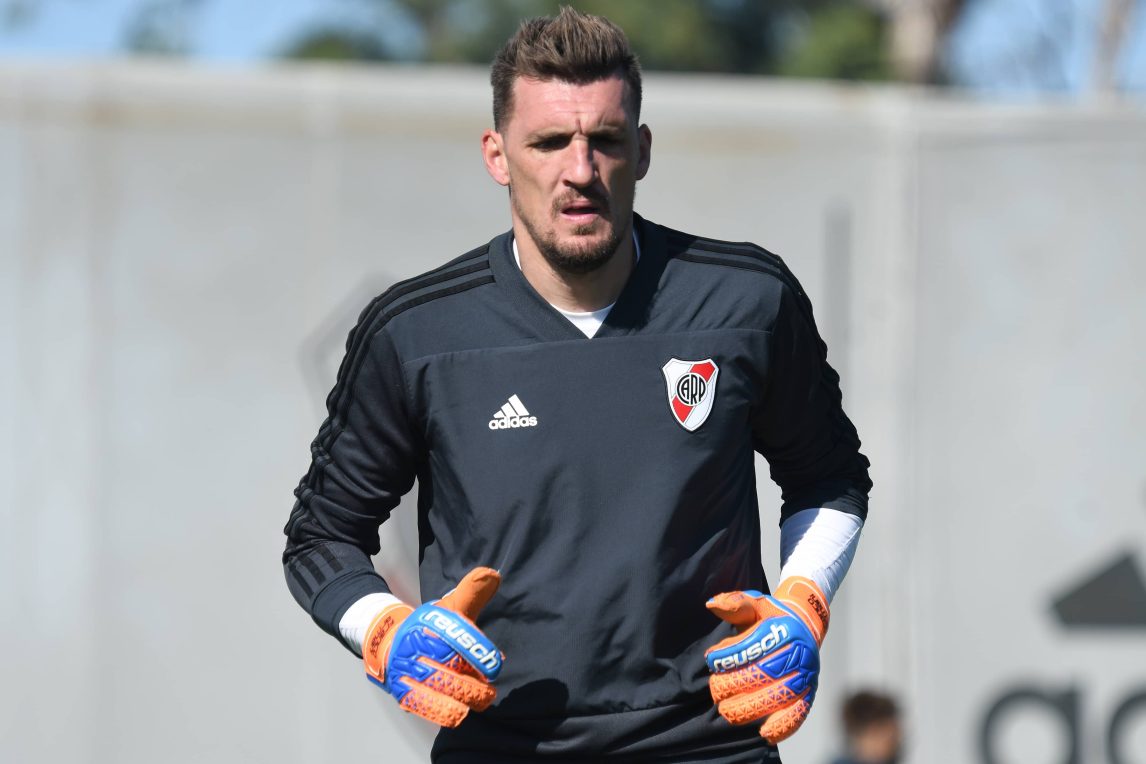 Confirmado: Armani no atajará en el Superclásico