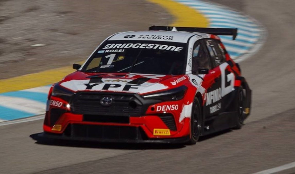 Rossi dominó en El Zonda y sumó su segunda pole consecutiva en el TC2000