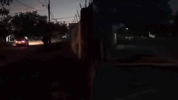 Vecinos del B° Vinalar llevan dos días reclamando por la iluminación de Avenida Los Pioneros