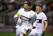 Platense debuta ante Corinthians de Brasil que llega sin su figura Memphis Depay