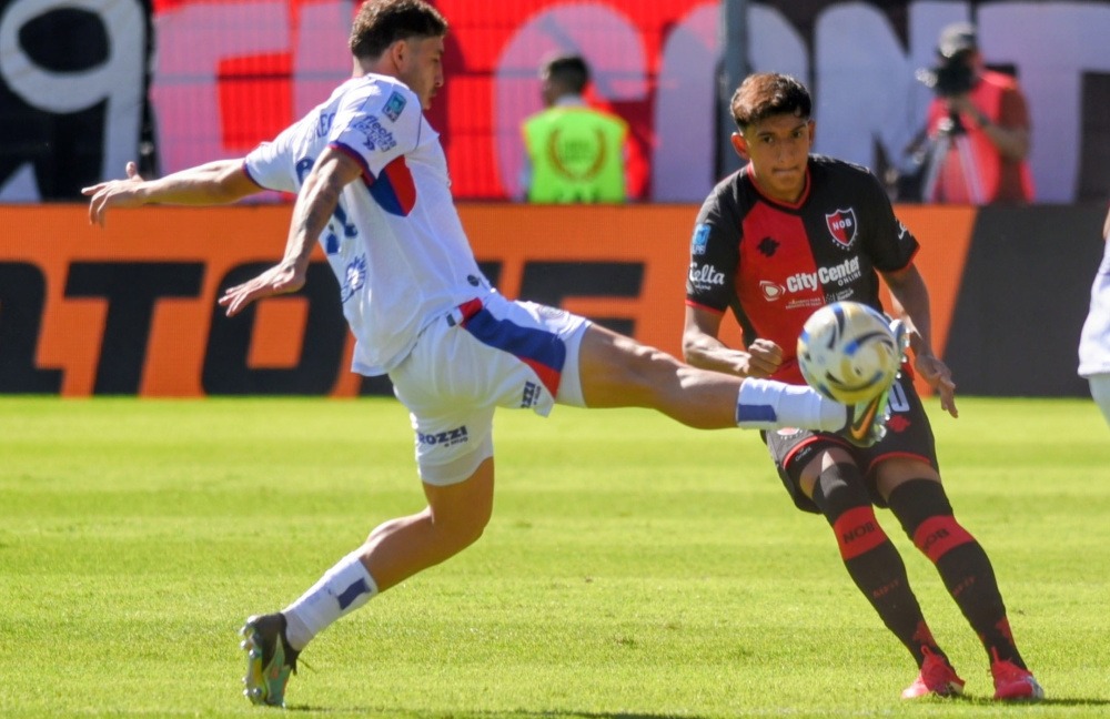 Newell´s y San Lorenzo aburrieron en Rosario con un empate sin goles