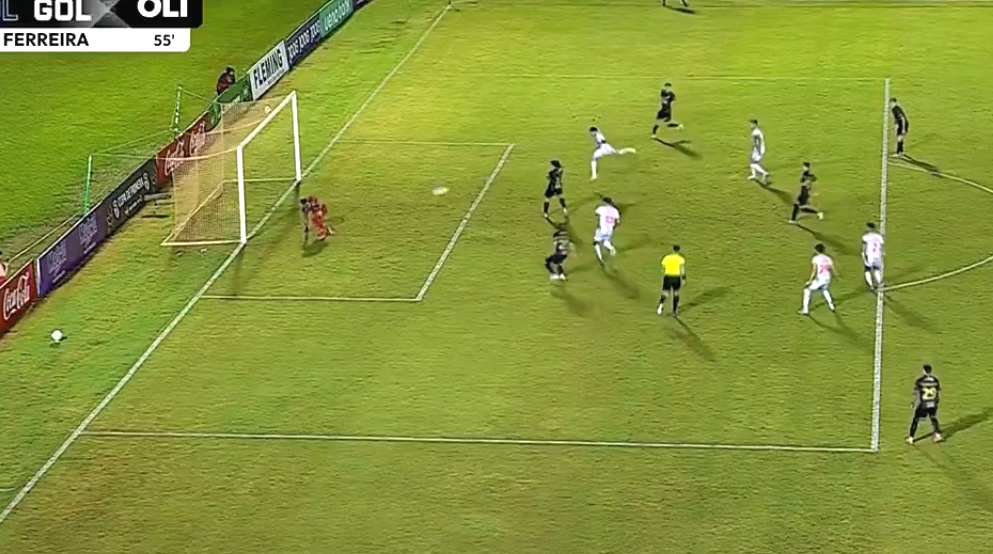 No busquen más: aquí está el gol más insólito del año