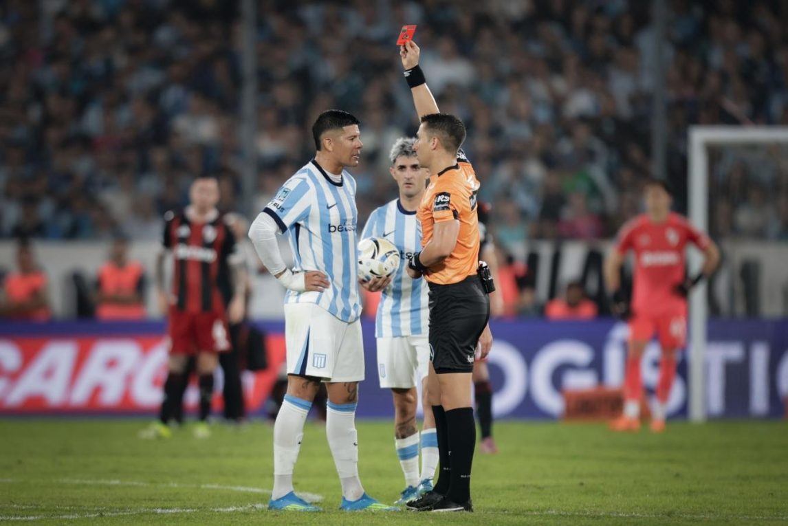 El insulto de Marcos Rojo al ser expulsado en el clásico Racing-River