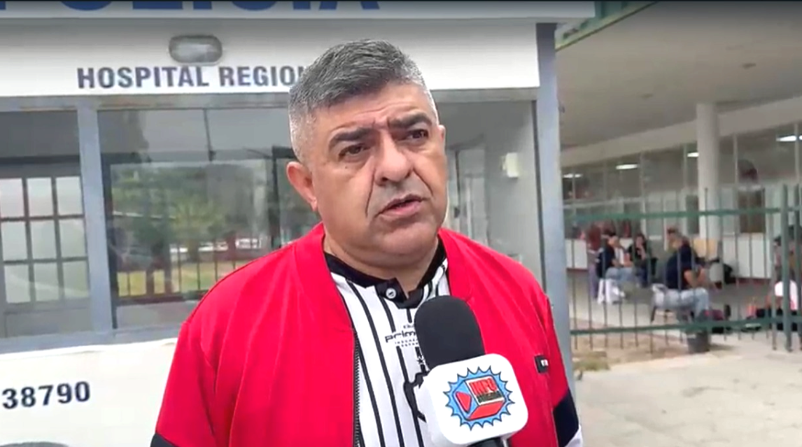 “Pepo” Ovejero se acercó al hospital Regional a brindar colaboración a familiares de hinchas salteños de Juventud Antoniana