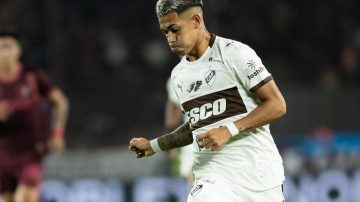 Platense afronta un lindo desafío en Uruguay ante Peñarol por la Libertadores