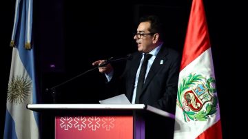 Abuchearon a Leonardo Cifelli, secretario de Cultura de Milei en la Feria del Libro de Buenos Aires