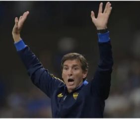 Para Claudio Úbeda, la expulsión de Bareiro “condicionó todo el partido”