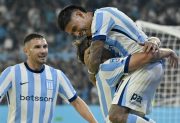Racing visita a Caracas con la misión de acomodarse en su grupo de la Sudamericana
