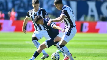 Clásico y liderazgo: Independiente Rivadavia aplastó a Gimnasia y terminó líder