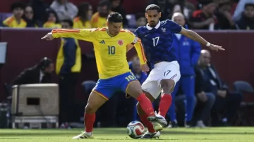 Susto en Colombia: James Rodríguez debió ser hospitalizado