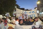 Multitudinaria marcha en pedido de justicia tras la muerte del pequeño Ángel López