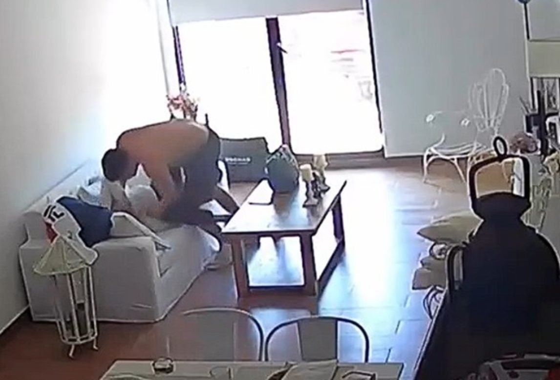 VIDEO: Bestia casi asesina a golpes a su ex y todo quedó registrado en las cámaras de seguridad