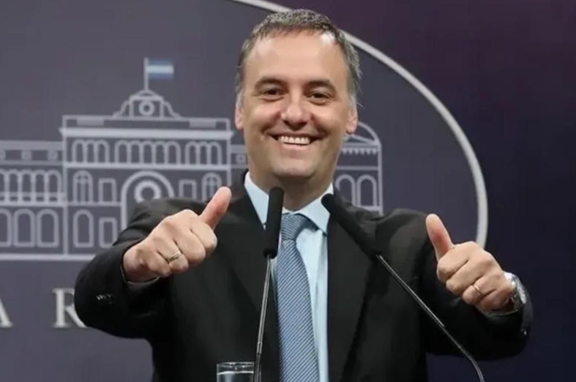 Una de las jubiladas que financió a Adorni había pedido un subsidio de $60 mil en 2025