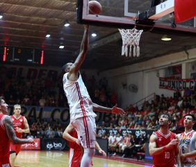 Quimsa logró un triunfazo ante Instituto y se metió en cuartos de final