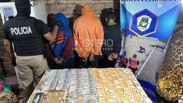 Detuvieron a tres bandeños que tenían cocaína lista para la venta en el barrio Menéndez