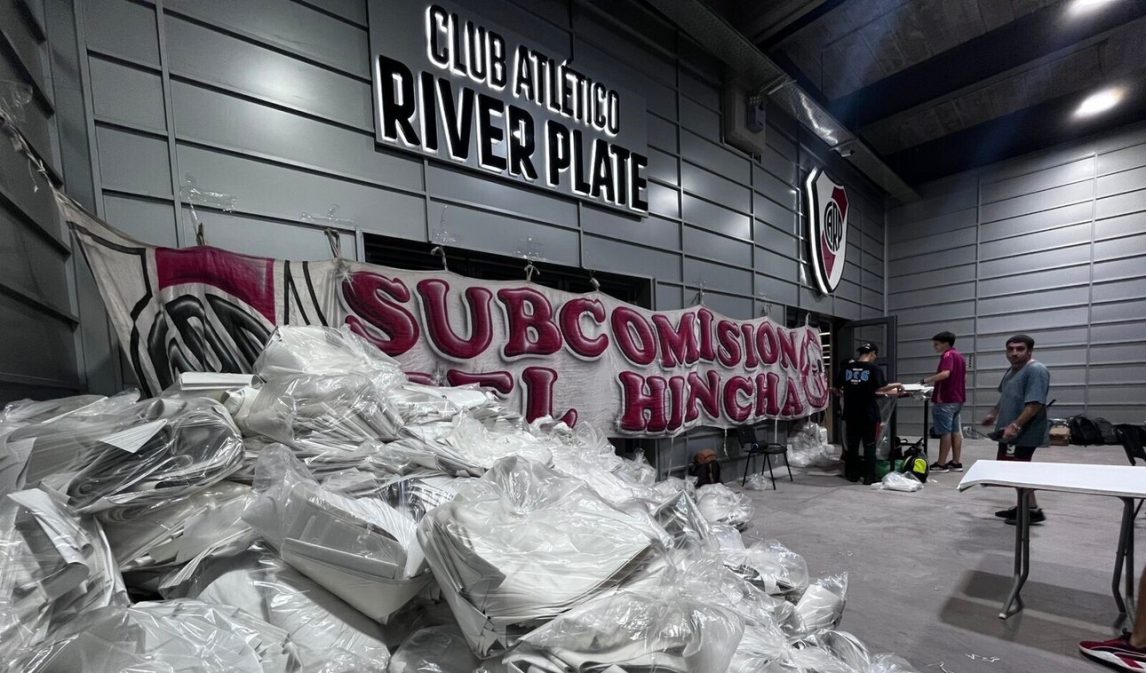 River prepara un recibimiento histórico con toneladas de papel para el Superclásico