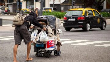 Informe señala que la caída de la pobreza no refleja la realidad de los hogares argentinos