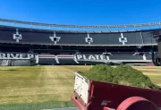 Preocupación en River por el estado del césped antes de enfrentar a Belgrano