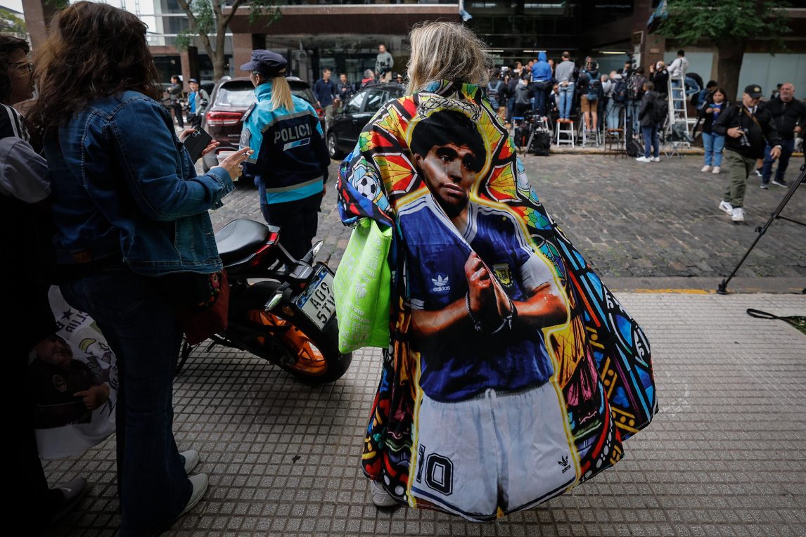 Juicio por Maradona: “Confiamos porque eran los profesionales”, la fuerte declaración de Ojeda que complica a los médicos