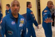 “¡Todo fue mentira!”: terraplanistas acusaron a los astronautas de Artemis II de fingir su viaje a la Luna