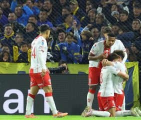 Huracán golpeó a Boca y se metió en cuartos de final