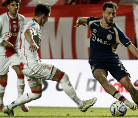 Argentinos hizo valer la localía y avanzó a semifinales del Apertura