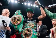 Benavidez noqueó al “Zurdo” Ramírez y se consagró tricampeón mundial