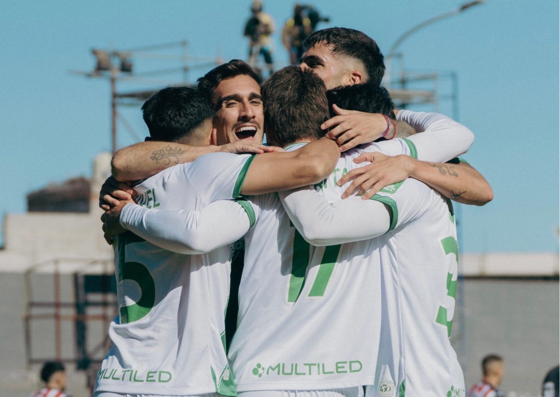 Banfield golpeó a Barracas y lo dejó en la cuerda floja para los playoffs