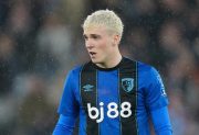 Escándalo en la Premier: Bournemouth investiga a Álex Jiménez por presuntos chats con una menor