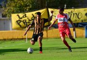 Mitre no hizo pie de local y cayó frente al puntero Deportivo Morón