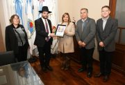 Norma Fuentes recibió en el salón de acuerdos al Gran Rabino Eliahu Hamra