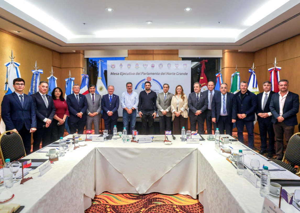 Con la presencia del Vicegobernador, el Parlamento del Norte Grande se reunió en Salta para fortalecer el reclamo federal ante la Nación