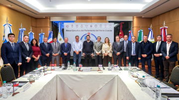 Con la presencia del Vicegobernador, el Parlamento del Norte Grande se reunió en Salta para fortalecer el reclamo federal ante la Nación
