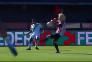 Video: polémica en Barracas vs Banfield por un penal no cobrado