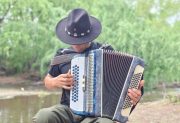 Rubén Castaño presenta “El Regreso”, una producción que revive los grandes éxitos de su trayectoria