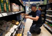 En precios minoristas, la inflación acumula un 300% en la era Milei
