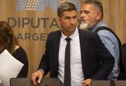 Manuel Quintar le ofreció el Tesla Cybertruck a Milei: “se lo dono al país así lo puede usar”