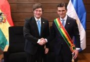 El Gobierno envió aviones Hércules a Bolivia para colaborar en medio de la crisis
