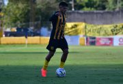 Mitre goleó a San Miguel y ratificó su levantada