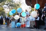 Con emoción y tradición: alumnos del Jardín N°27 realizaron una intervención artística por el 25 de Mayo en Plaza Libertad