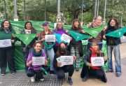 En el Día Internacional por la Salud de las Mujeres, reclamaron información sobre la implementación del aborto legal en Santiago