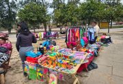 Destacan la Feria Emprendedora en la Plaza de Vinará, como “un impulso al trabajo local”