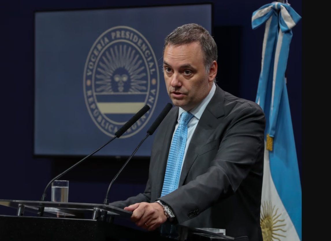 Con el respaldo del Gobierno, Adorni arremetió contra la UBA por pedir los fondos para los hospitales universitarios